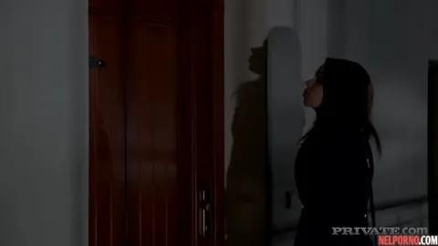 Evli Kadının Gizli Mola Verdiği Genç Kadından Şaşırtıcı Şeyler Çıkıyor!
