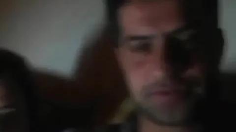 Türk ve suriyeli canlı yayında sikişiyor